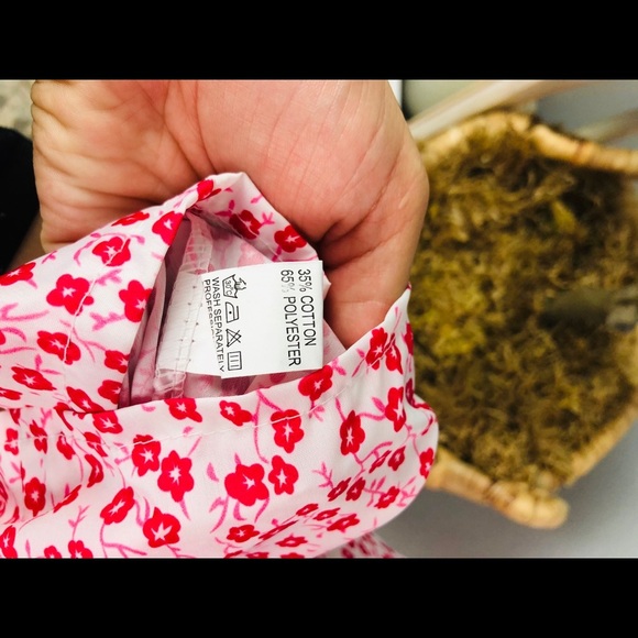 NWOT ROSE PINK DRESS W/ BROWN BUTTONS AND POCKETS - Picture 4 of 6